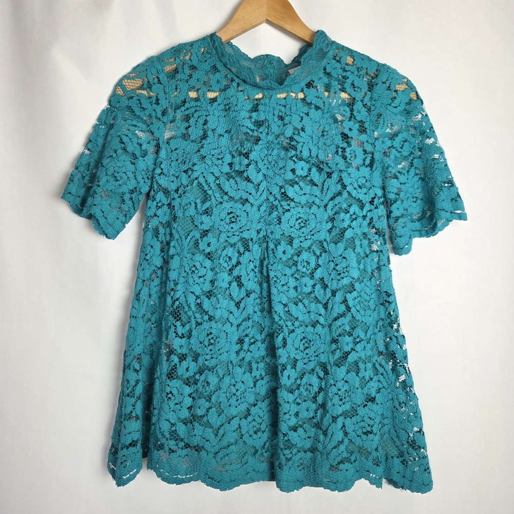 HD in Paris Lace top with Camisole